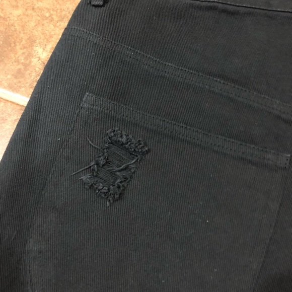 Chelsea & Violet Jean Shorts - Picture 6 of 7